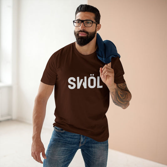 Model wearing the dark chocolate SWOL Base Pump Cotton Tee
