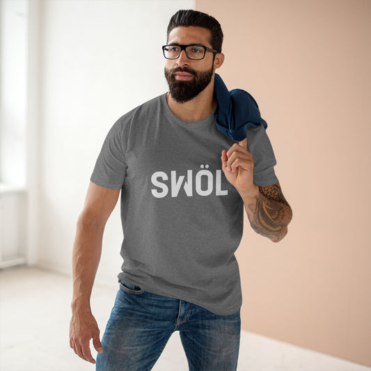 Model wearing the athletic heather SWOL Base Pump Cotton Tee
